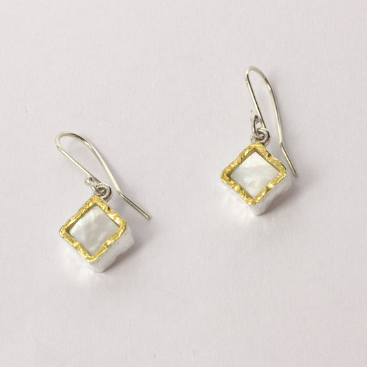 DM272C: Mother of Pearl earrings