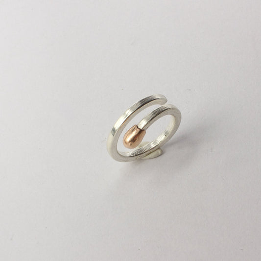 DM315C: Live matchstick ring