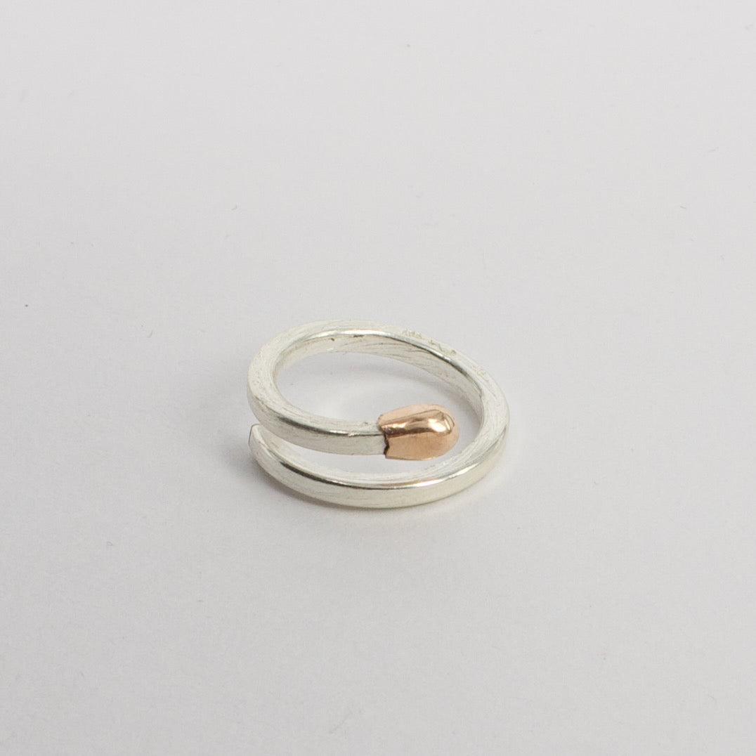 DM315C: Live matchstick ring