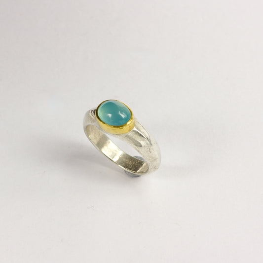 DM316C: Blue chalcedony ring