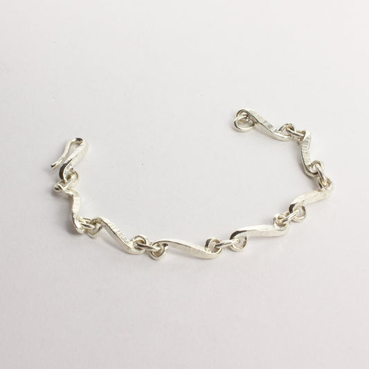 DM426C: Tendril bracelet