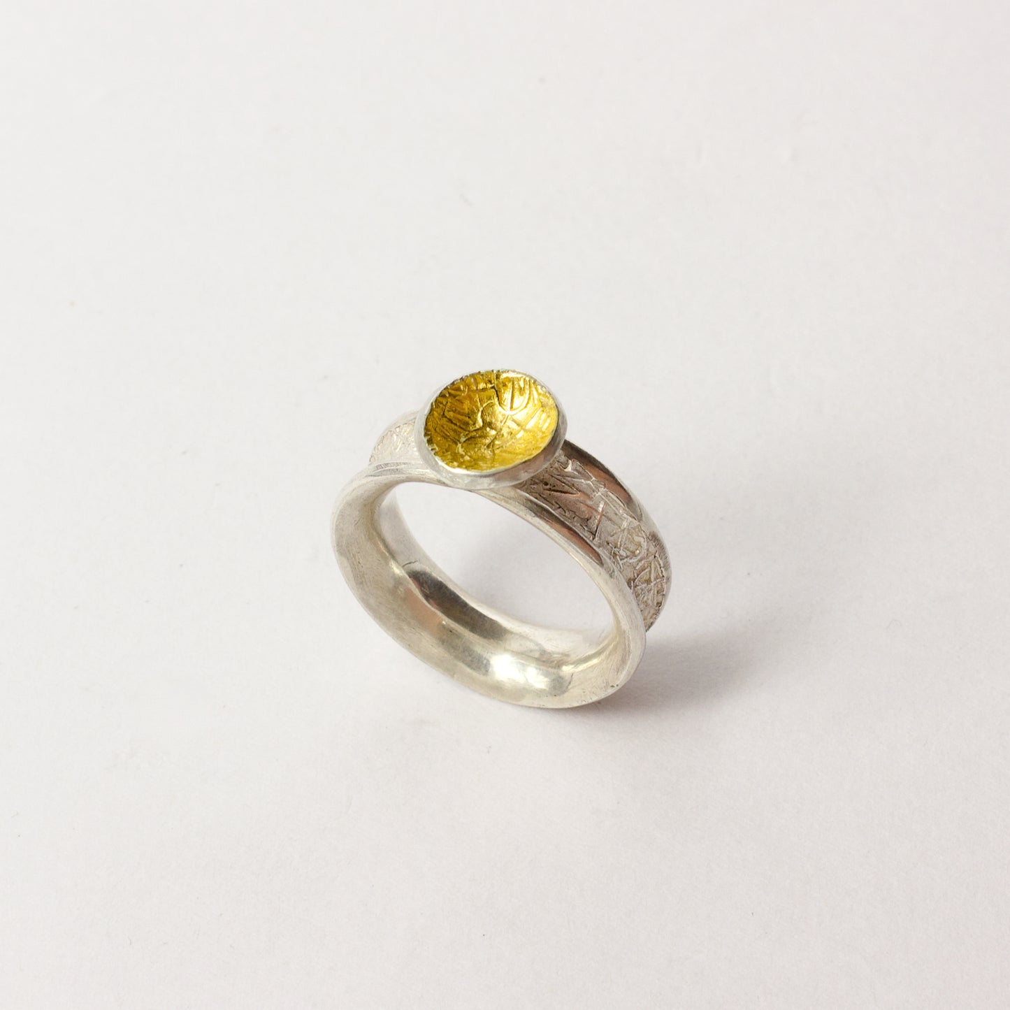 DM819B: Sun catcher ring