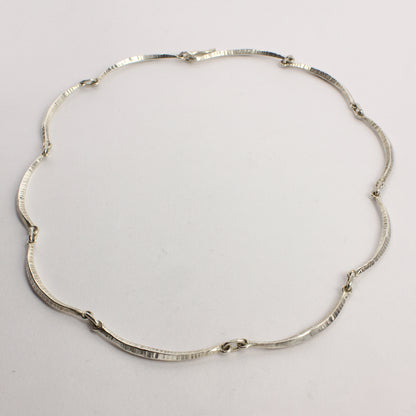 DM890B: Forged scalloped necklace