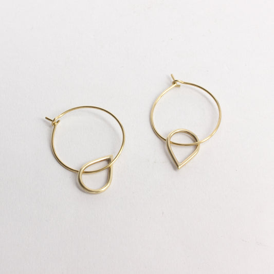 FS126: Gold teardrop hoop earrings