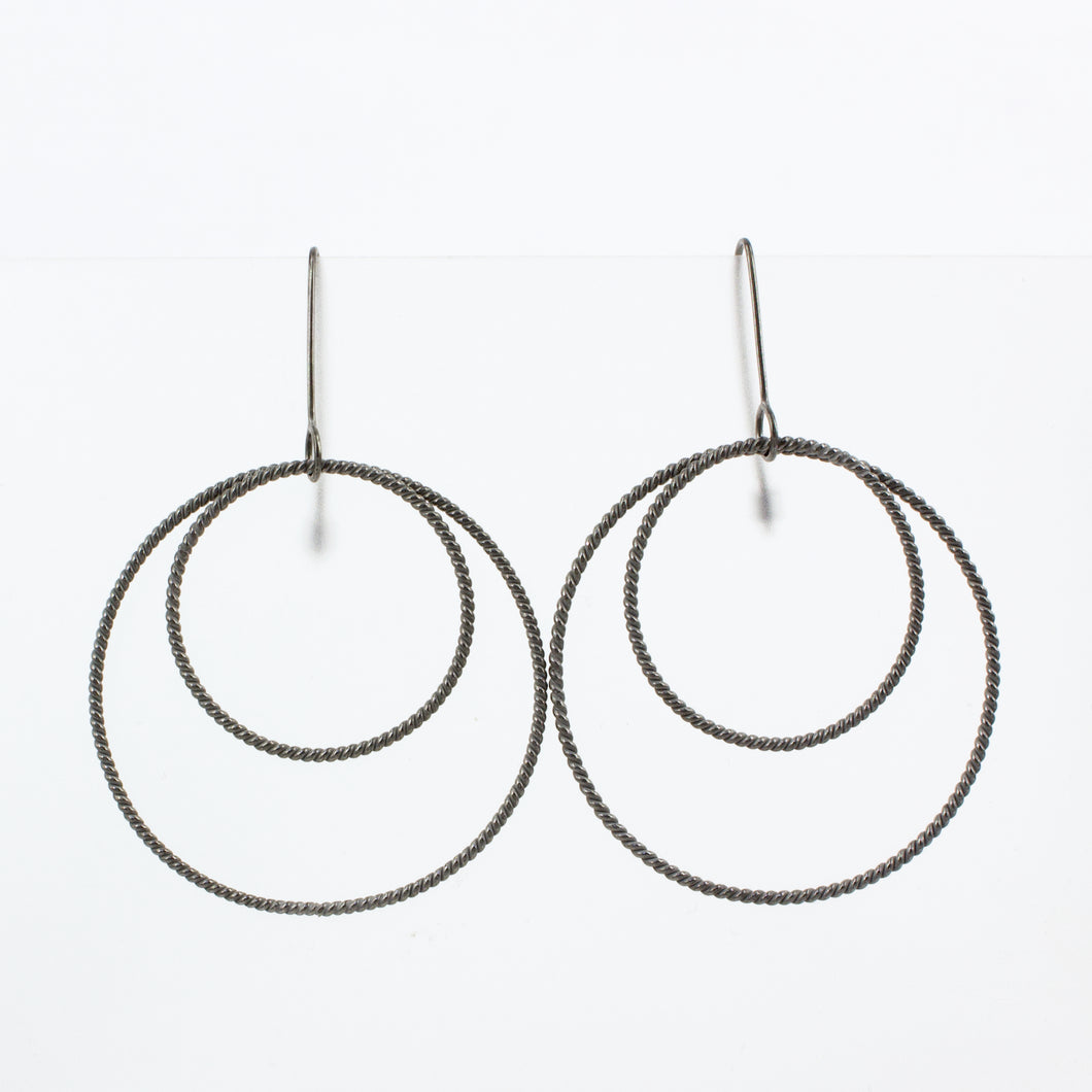 FS252: Double twist (takawiri) hoop earrings