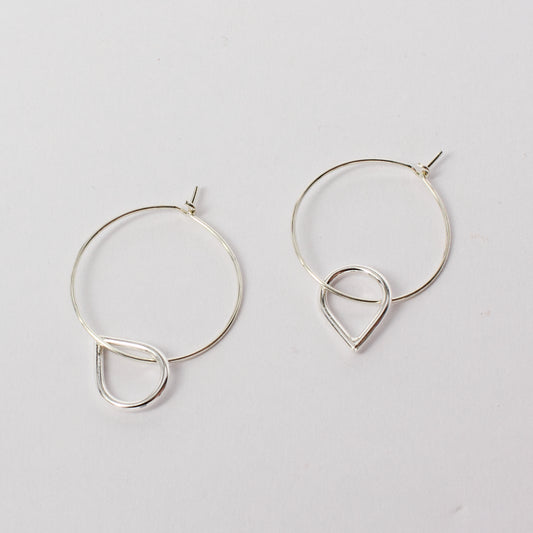 FS271: Teardrop hoop earrings