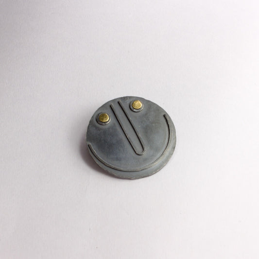 FS302: Harikoa brooch