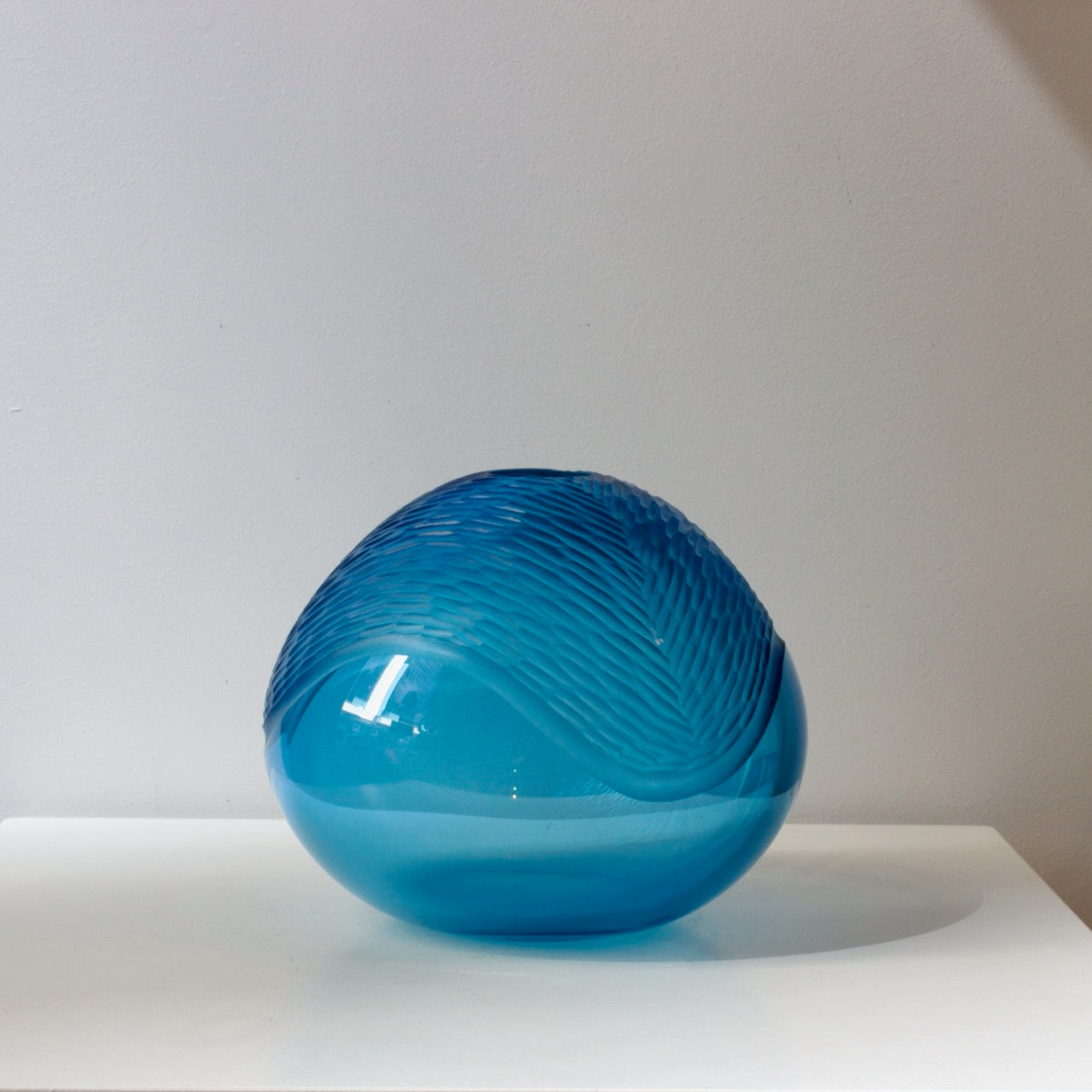 GS62: Carved vessel - copper blue