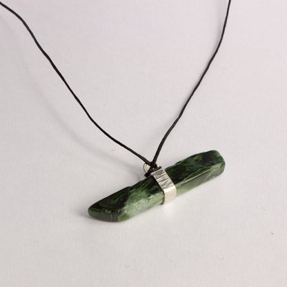 HA27: Down to earth pounamu pendant