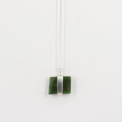 HA32: Down to earth pounamu pendant