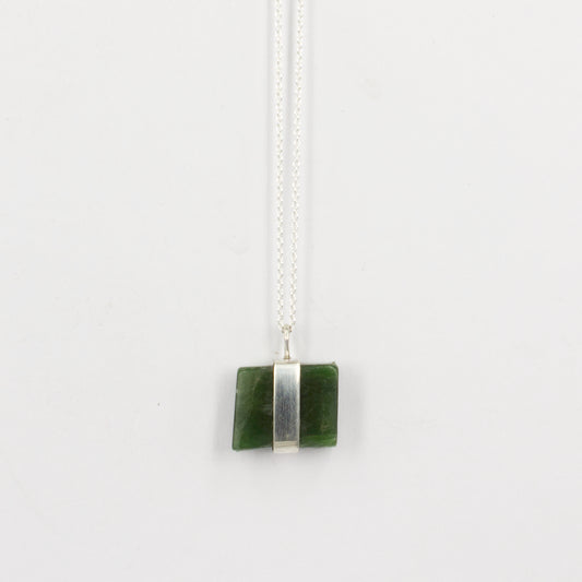 HA32: Down to earth pounamu pendant