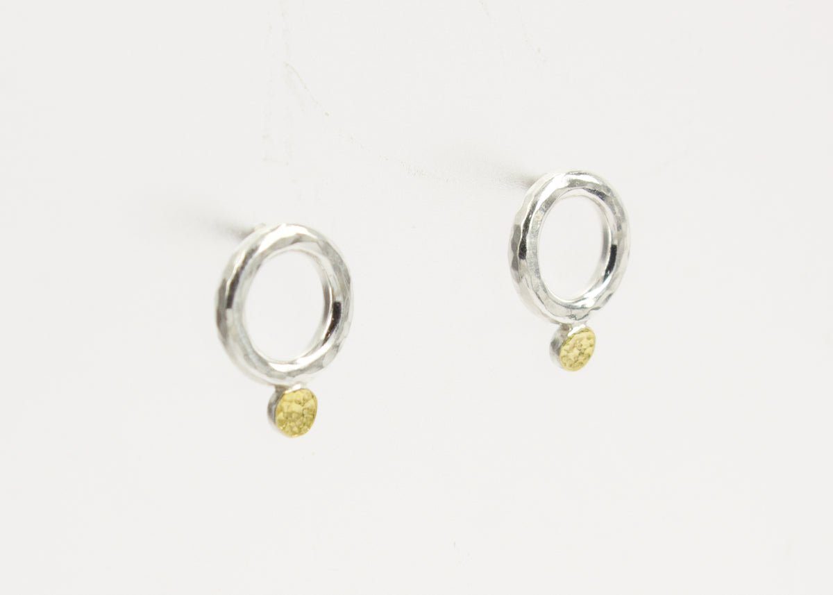 LA153: Stud earrings