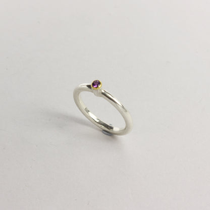 LA149: Slim amethyst ring