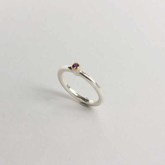 LA149: Slim amethyst ring