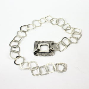 NG99: Reticulated square chain