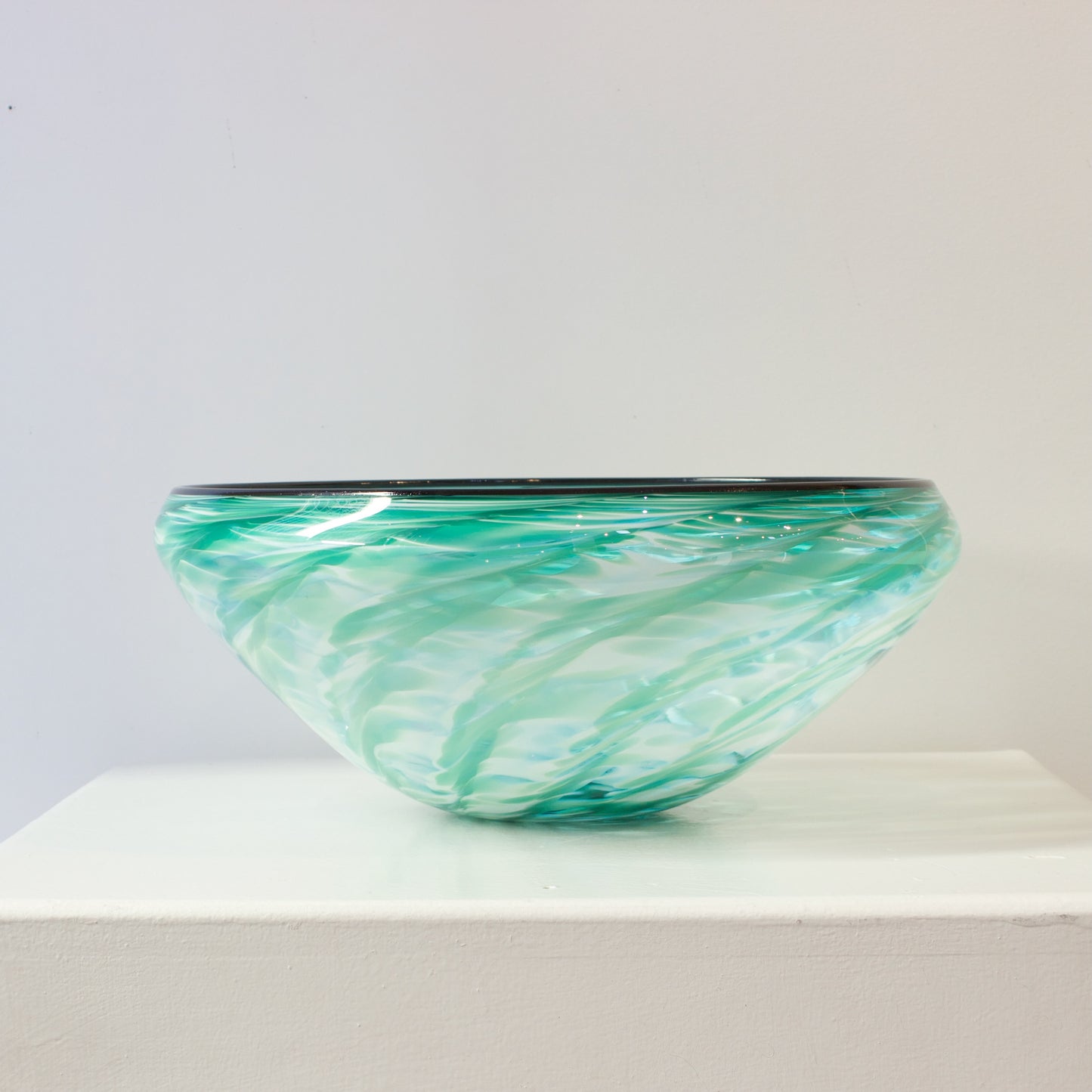 JCU405: Shell bowl