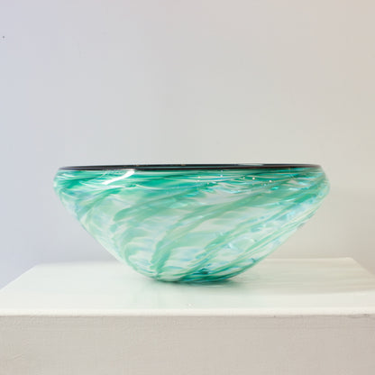 JCU405: Shell bowl