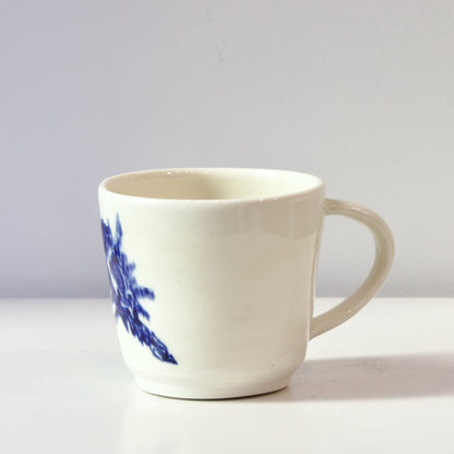JLA37: Cone shell mug