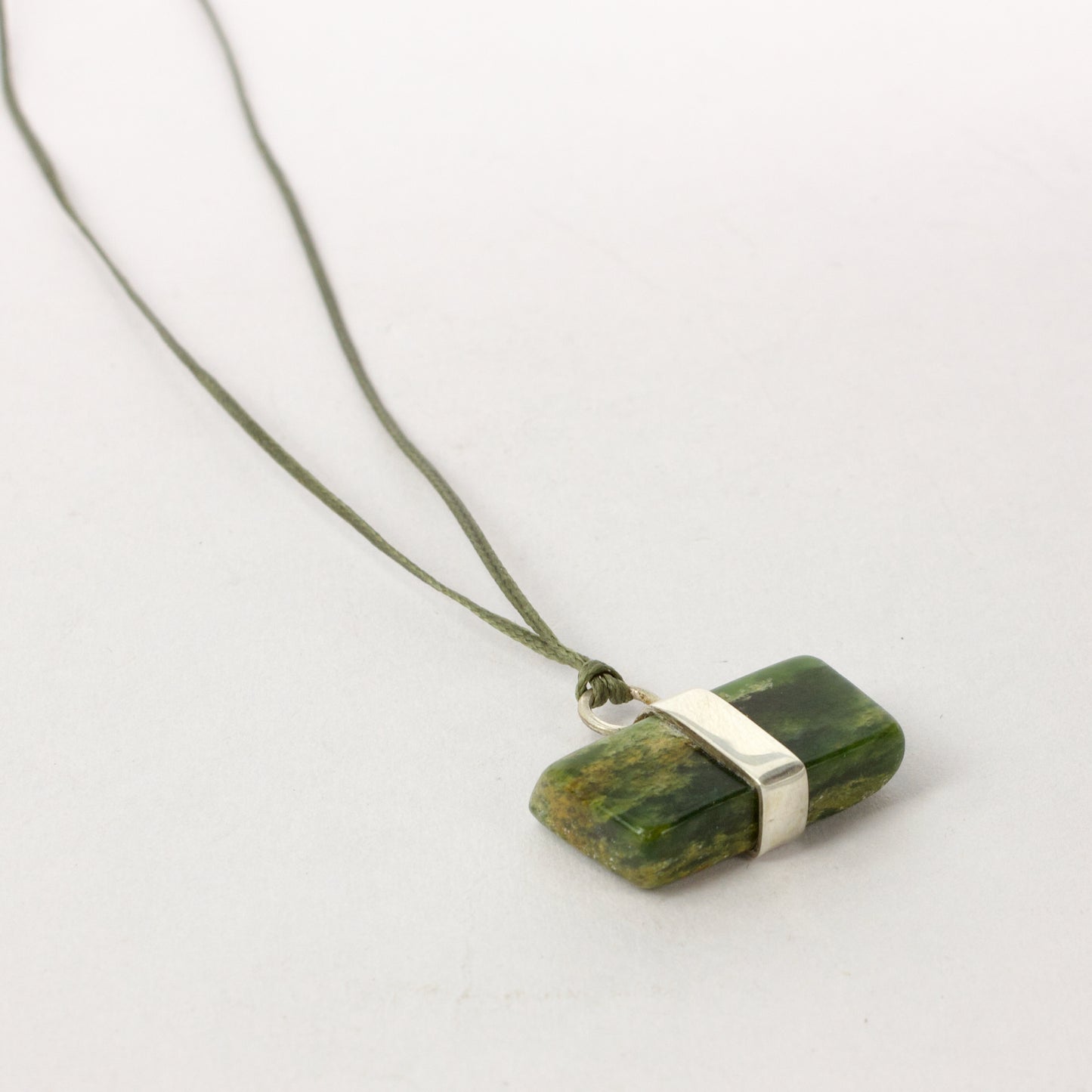 HA04: Down to earth pounamu pendant