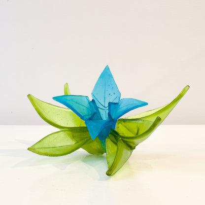TBA150: Table lily - blue