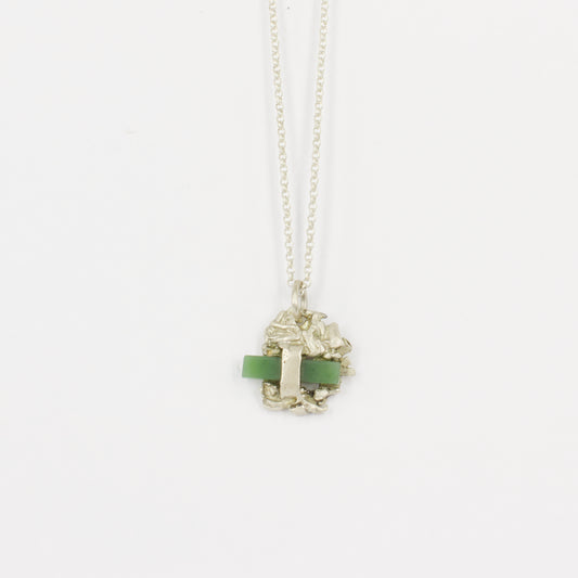 NA17: Pounamu bar necklace