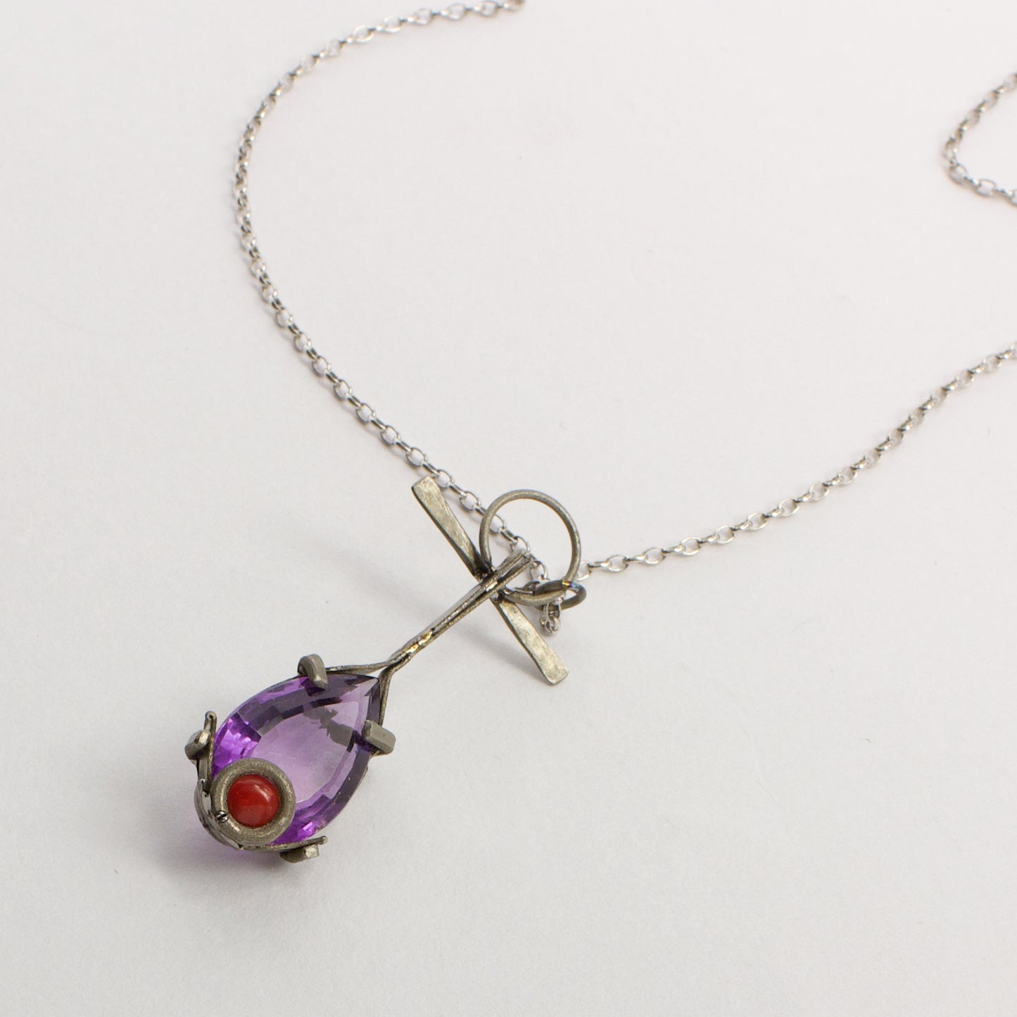 NA188: Amethyst and coral pendant