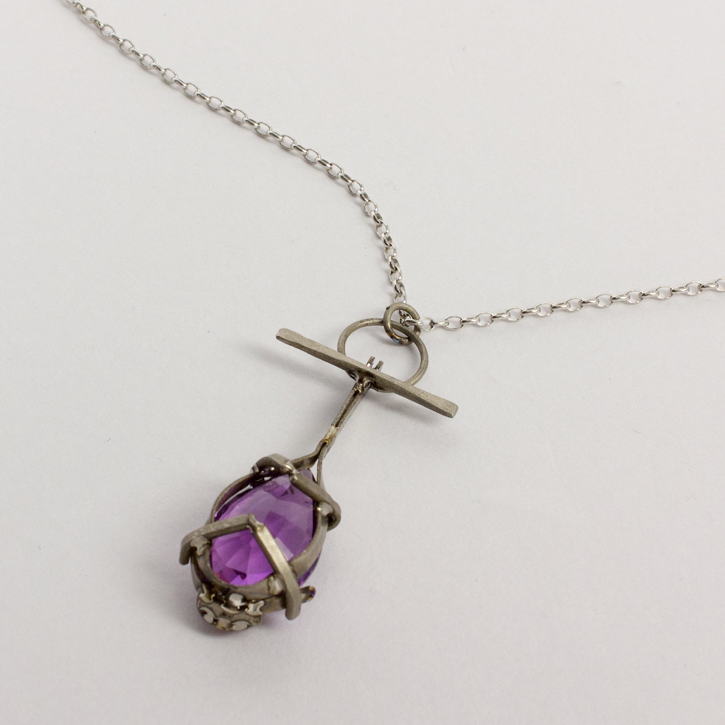 NA188: Amethyst and coral pendant