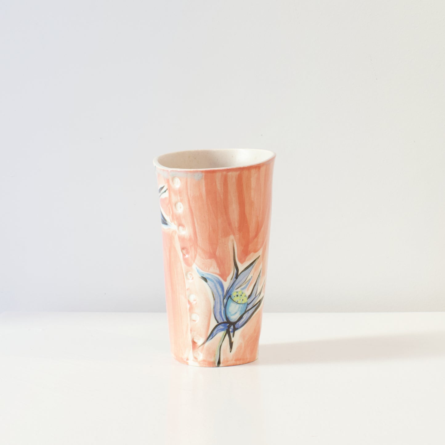 NML193: Bird and flowers vase