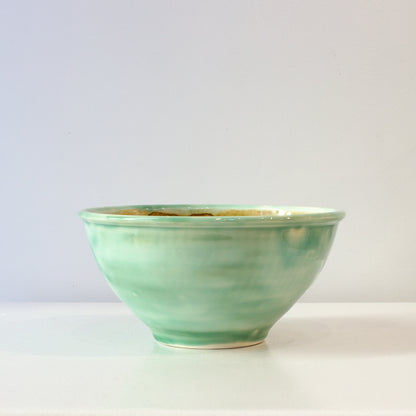 PH: Green and rich brown bowls