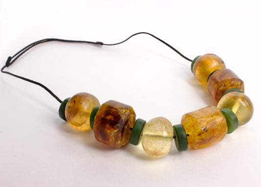 NA95: Kauri gum and pounamu bead necklace