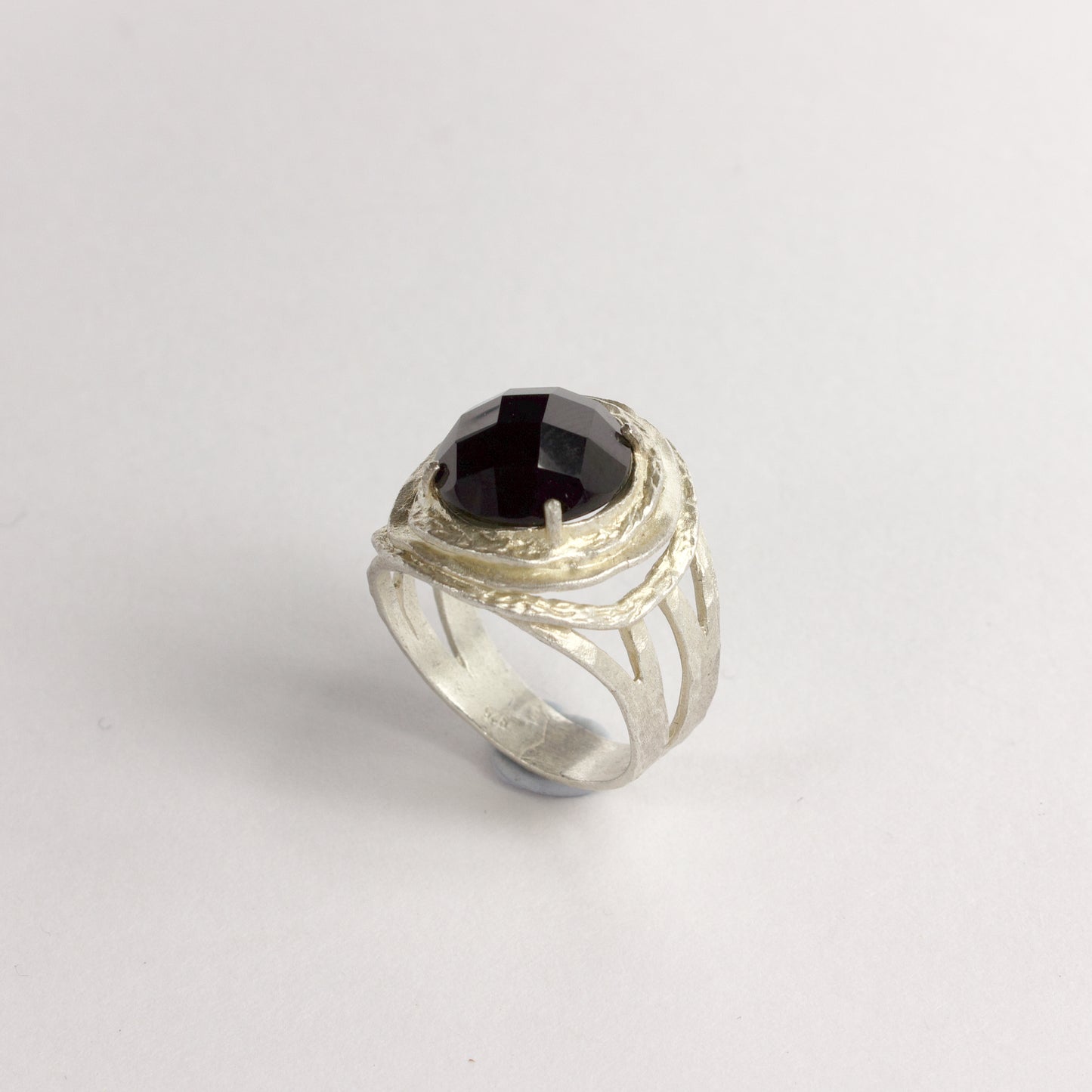 JMU117: Nest ring