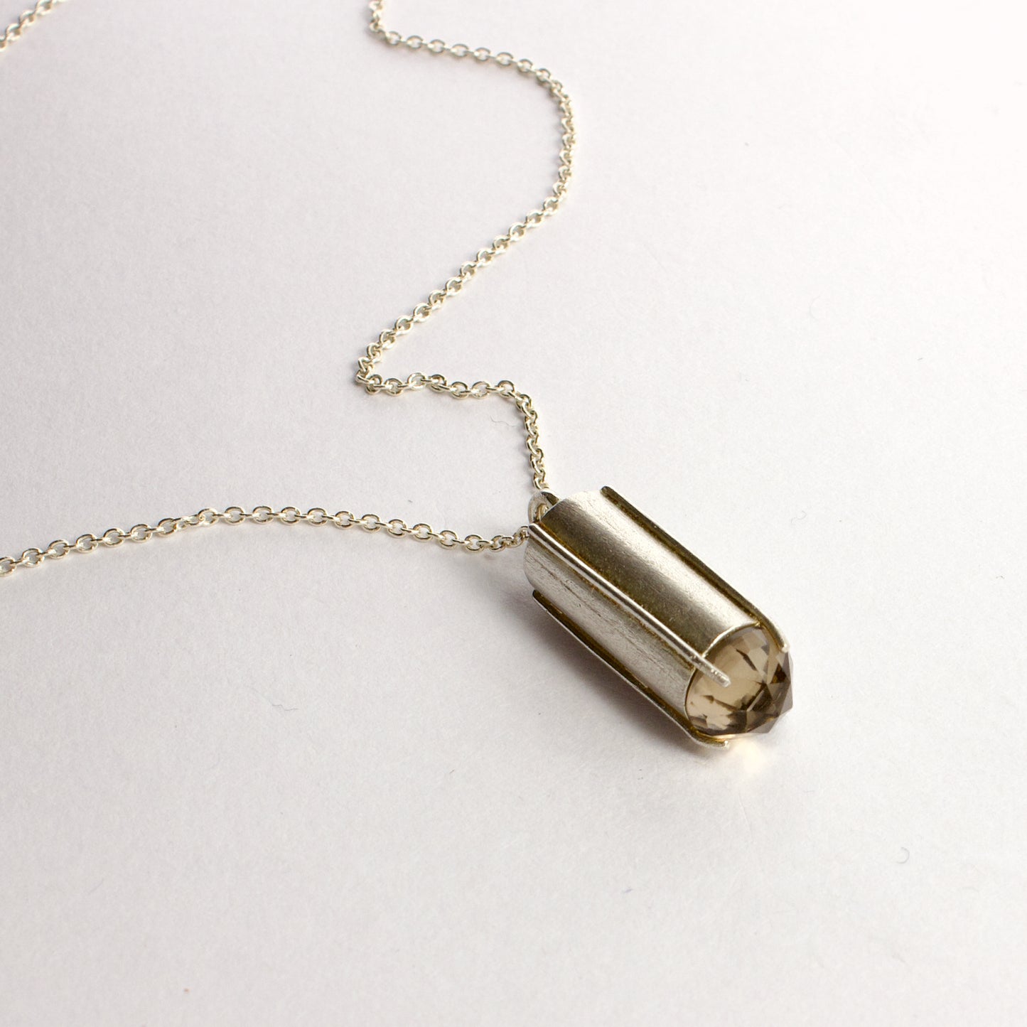 JMU105: Smoky quartz pendant