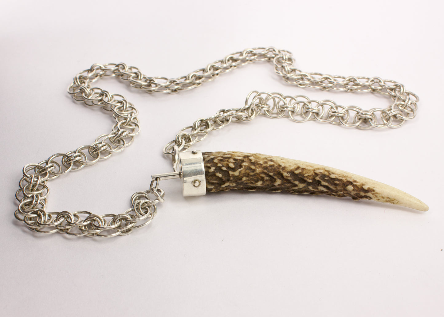 NG64: Queen's helm amulet