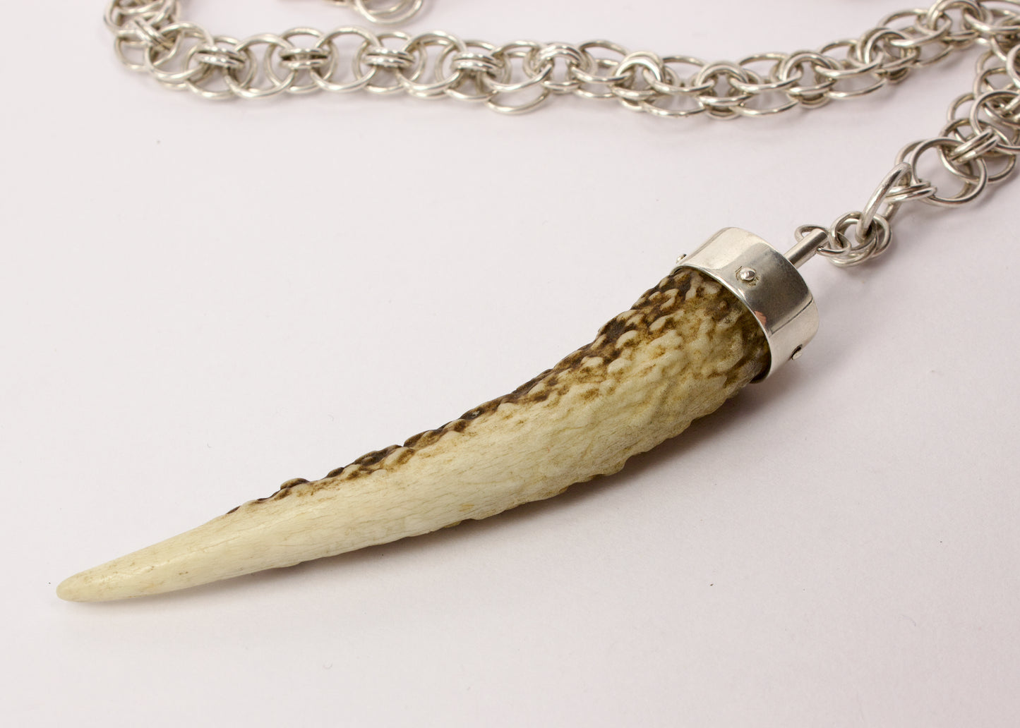 NG64: Queen's helm amulet