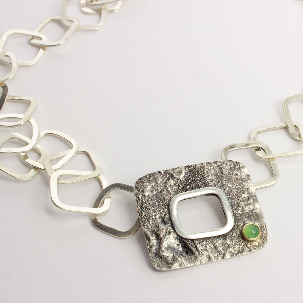 NG99: Reticulated square chain with chrysoprase