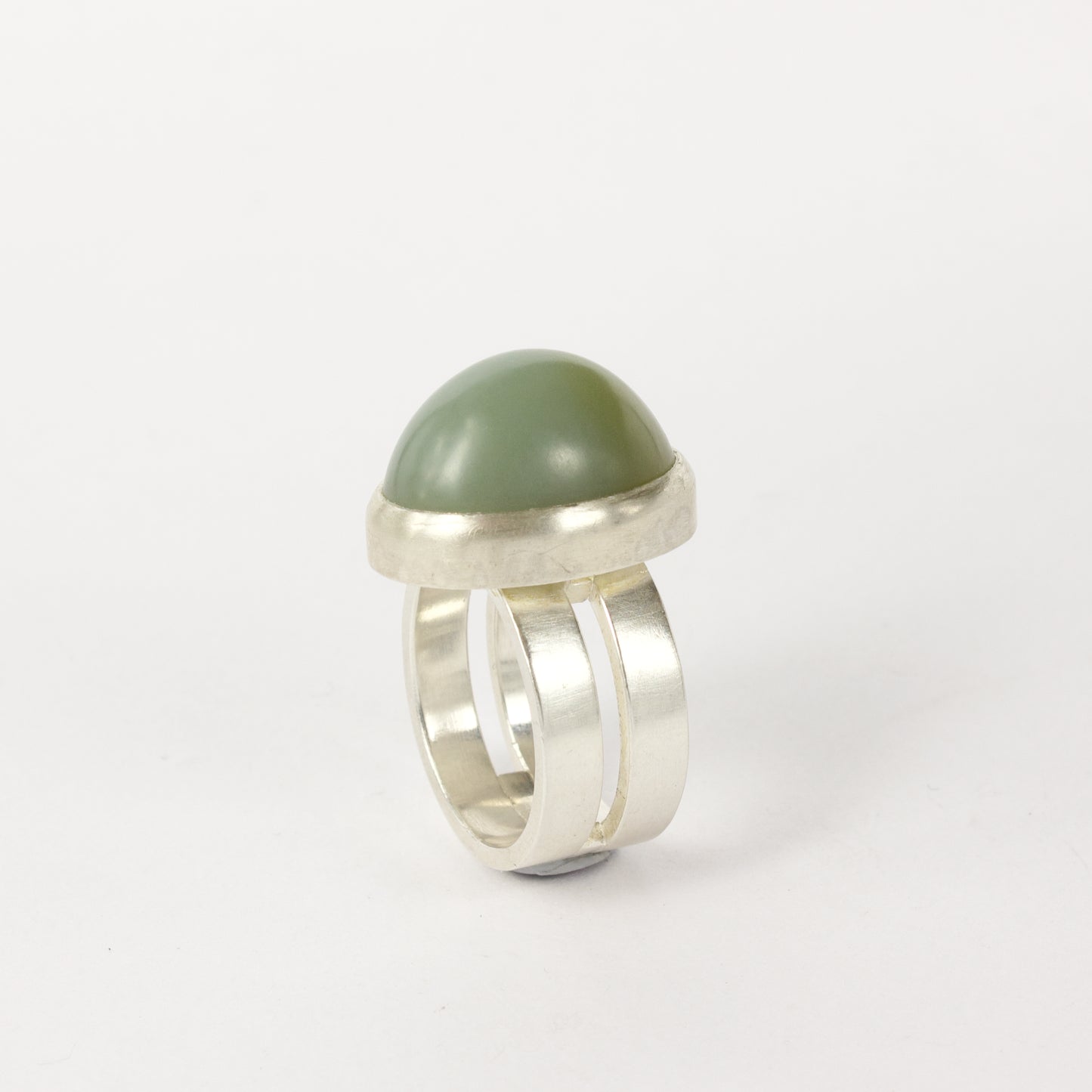 DA35: Russian jade ring