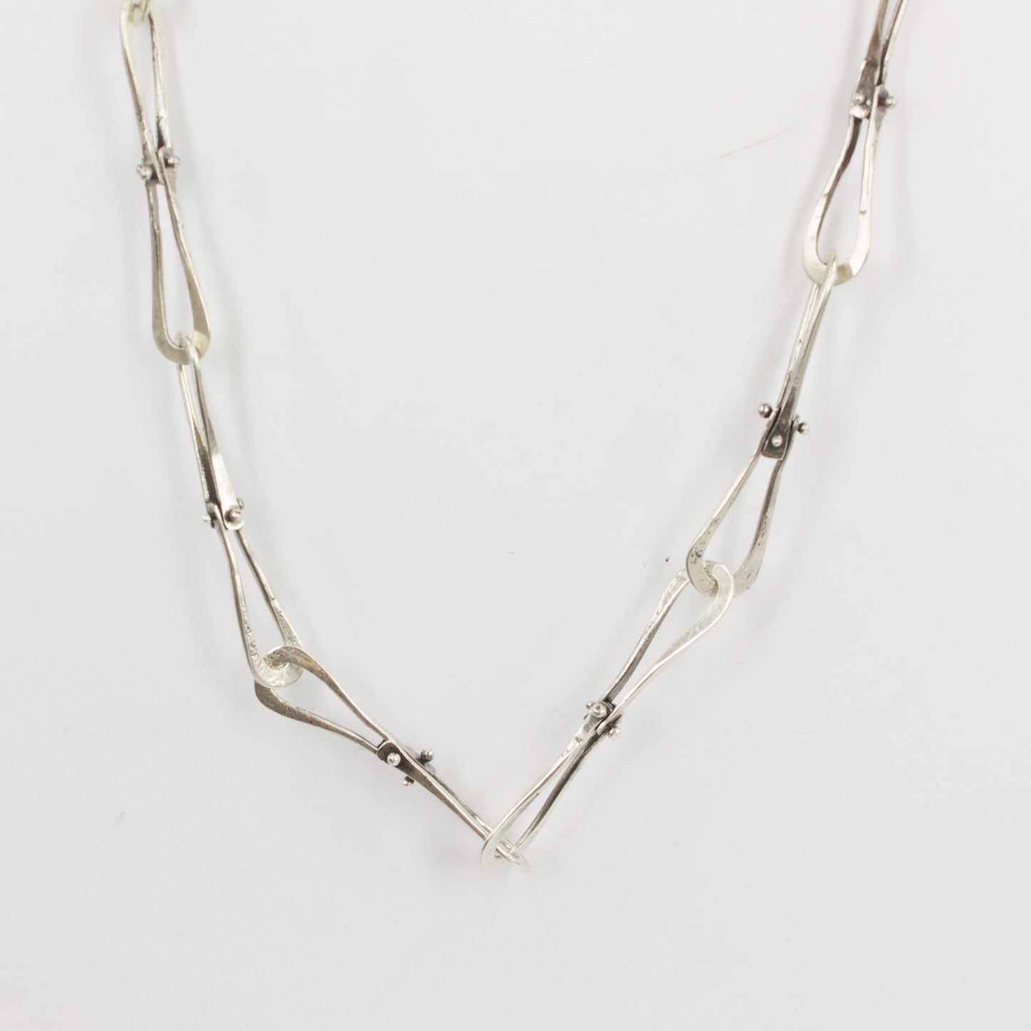 NG105: Riveted necklace