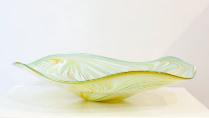 JCU361: Kōtare (kingfisher) feather platter