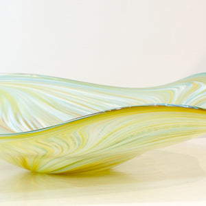 JCU361: Kōtare (kingfisher) feather platter