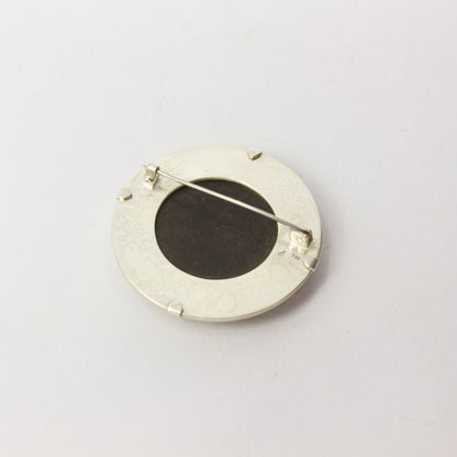 JA102: Starburst brooch