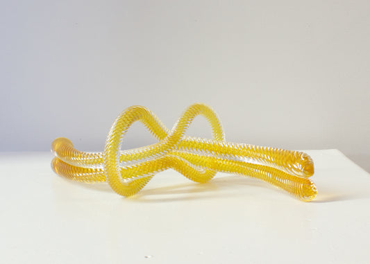 JCU: Love knot - gold yellow
