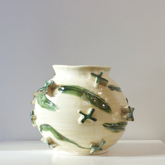JLA100: Crosses vase