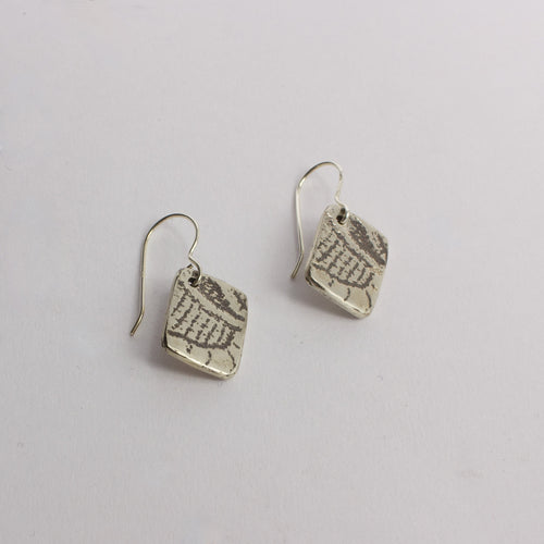 JMU127: Lace earrings