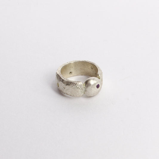 JMU43: Ingot ring with amethyst