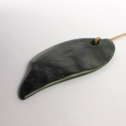 KAJ177: Pounamu free form pendant