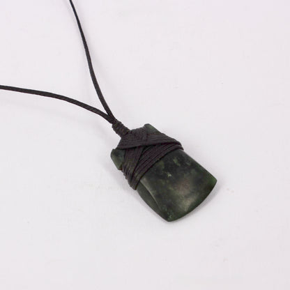 KAJ178: Pounamu toki pendant