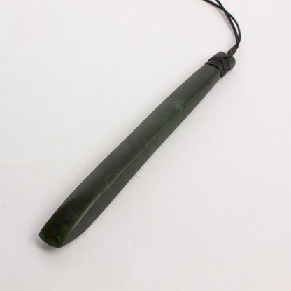 KAJ184: Long pounamu toki pendant