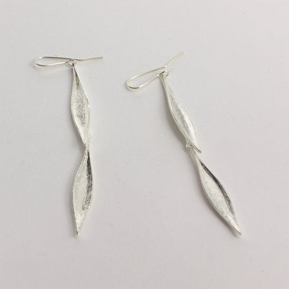 KS202: Kārohirohi earrings