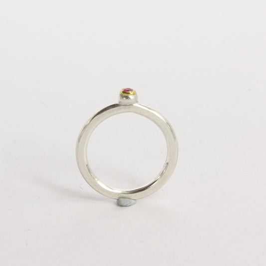 LA148: Slim pink sapphire ring