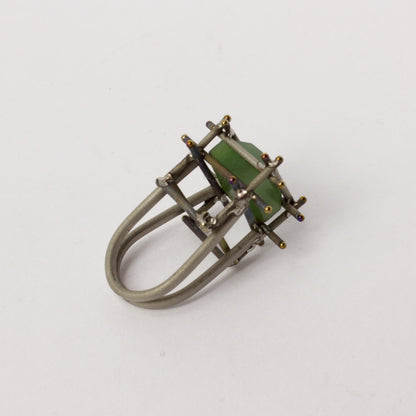 NA122: Tall pounamu ring